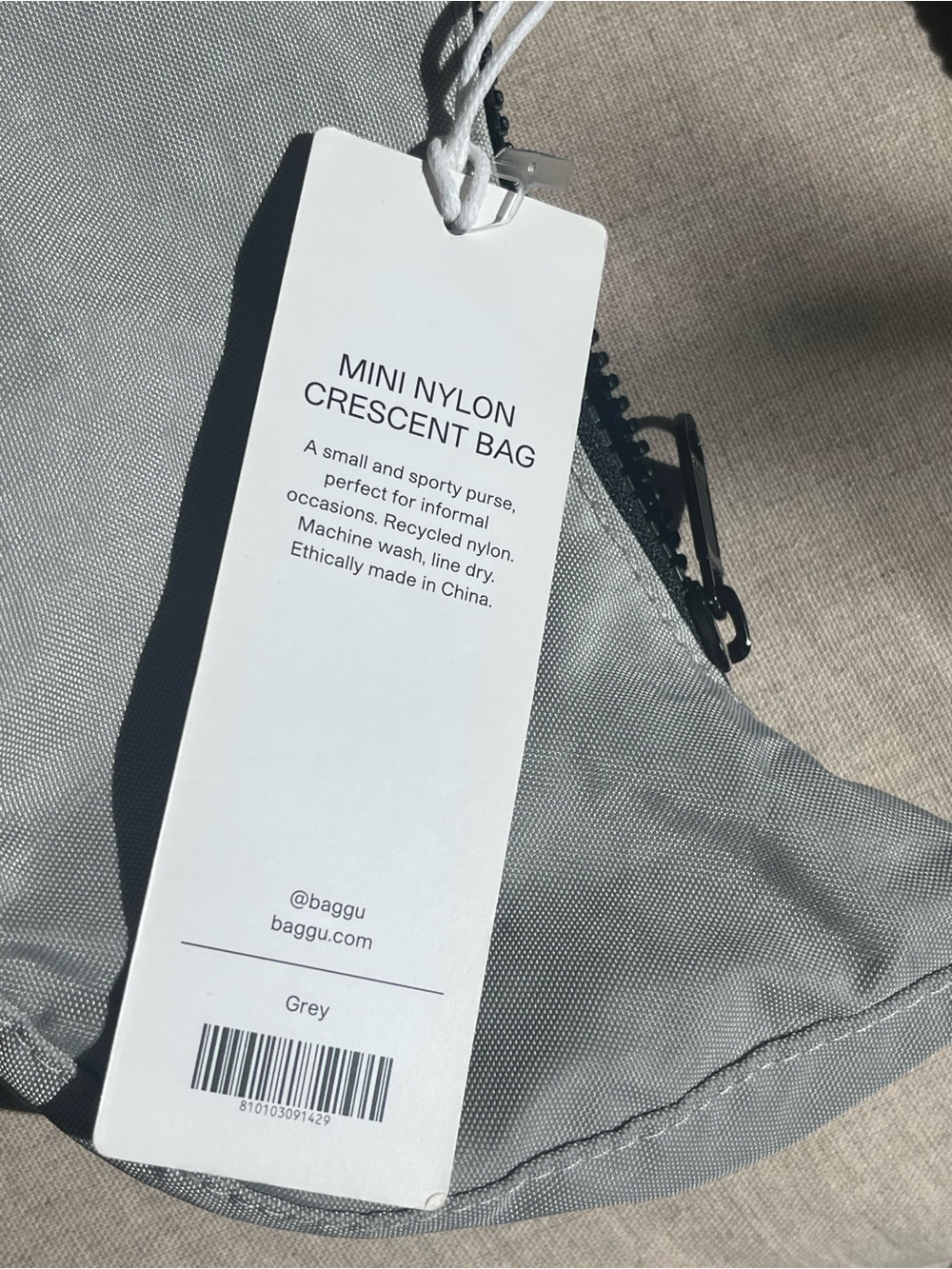BAGGU Mini Nylon Crescent Bag in Grey with Black Trim NEW NWT - Picture 2 of 5